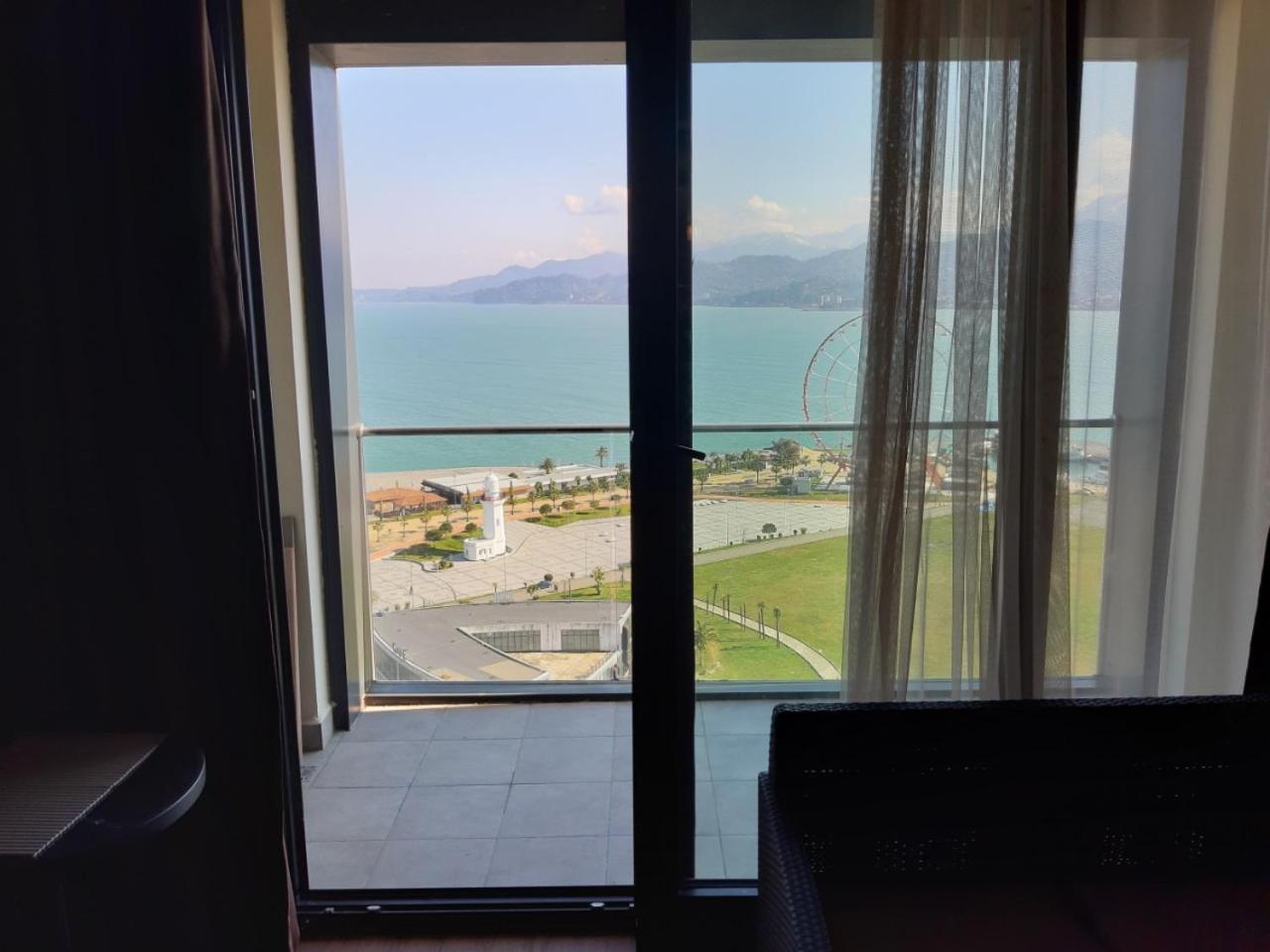 Premium Apartment In Porta Batumi Tower Екстер'єр фото